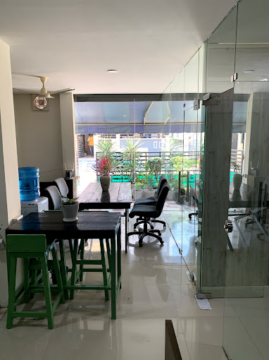 Manages Office Space In Pipliyahana Sqr BI579